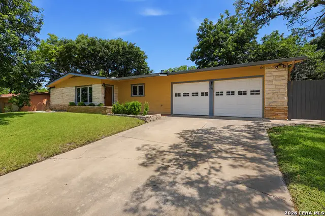 246 W Glenview Dr, San Antonio, TX 78228 - #2