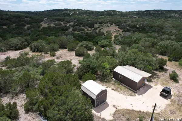 195 Sd 45190 Tx, Rocksprings, TX 78880