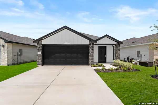 1247 Avery Ranch Dr, New Braunfels, TX 78130