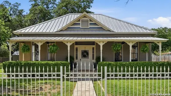431 E Commerce St, New Braunfels, TX 78130