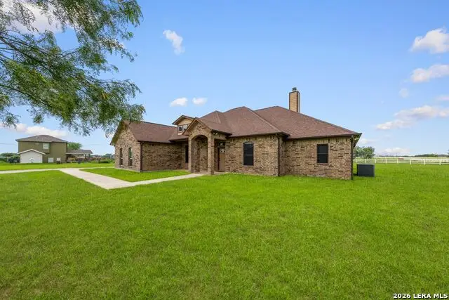 16371 Borregas Rd, Elmendorf, TX 78112 - #2