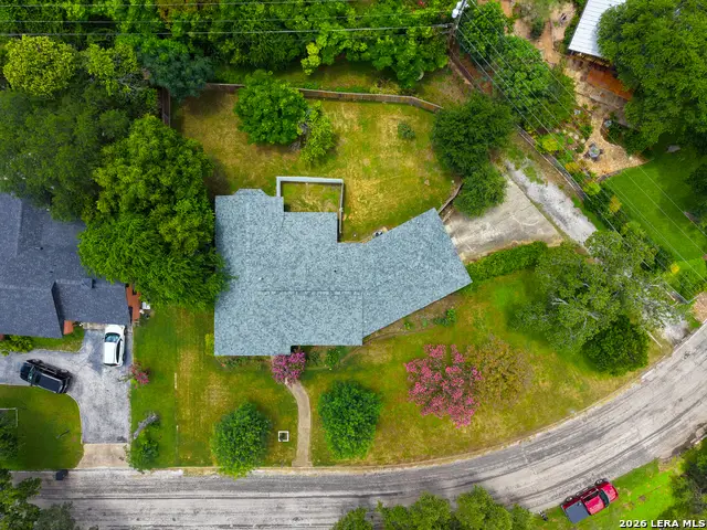 606 Wyndale St, San Antonio, TX 78209 - #3