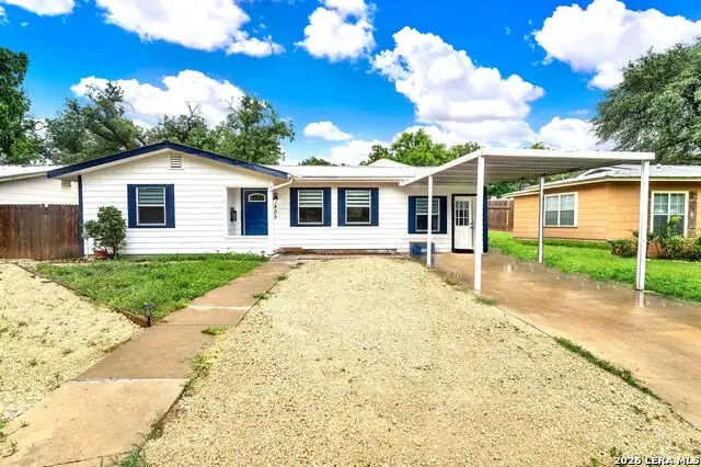 1405 25th St, Hondo, TX 78861 - #1