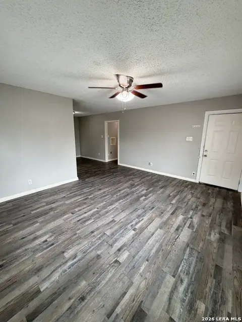 107 Fran Fran, San Antonio, TX 78207 - #3