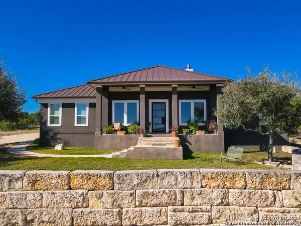 221 Bentwood Dr, Spring Branch, TX 78070