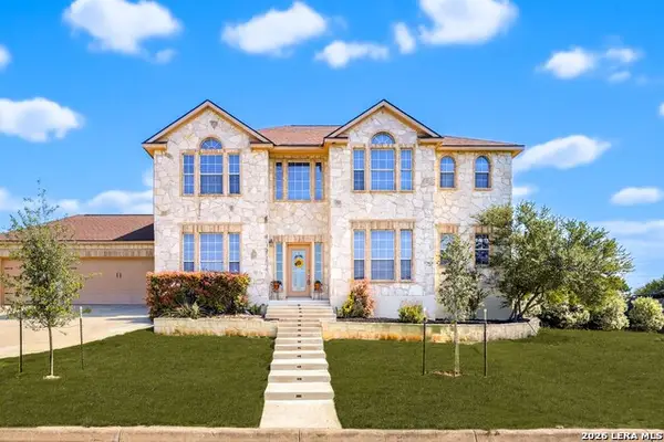 9223 Saucedo Dr, Helotes, TX 78023