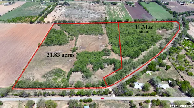304 County Road 6611, Devine, TX 78016 - #1