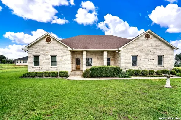 174 Edgewood, Bandera, TX 78003