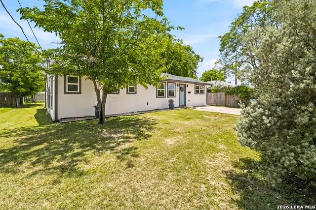 315 Mimosa St, Kerrville, TX 78028 - #2