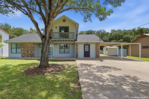 1377 Laurie Dr, Canyon Lake, TX 78133