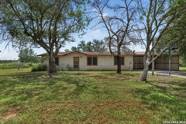 2912 Brown, Jourdanton, TX 78026 - #1