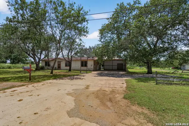 2912 Brown, Jourdanton, TX 78026 - #2
