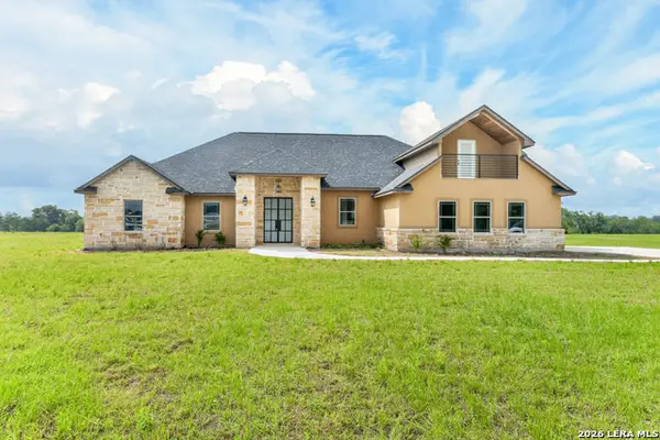956 Horseshoe Falls, Bandera, TX 78003