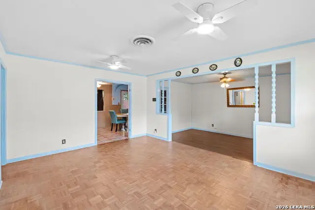 105 Scott Ave, Universal City, TX 78148 - #3