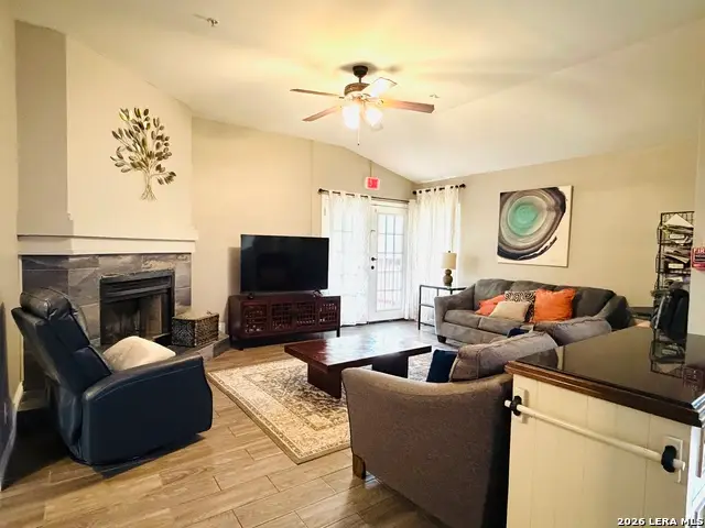647 Cypressgreen Dr, San Antonio, TX 78245 - #2