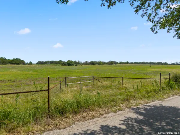 151 Lower Dietert Rd, Comfort, TX 78013