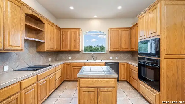 27509 Boerne Cliff Dr, Boerne, TX 78006 - #2