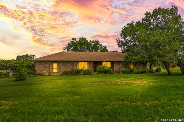 8203 Park Lane Dr, San Antonio, TX 78266
