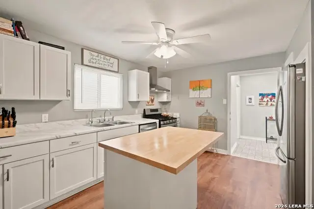 666 N San Eduardo Ave, San Antonio, TX 78228 - #1