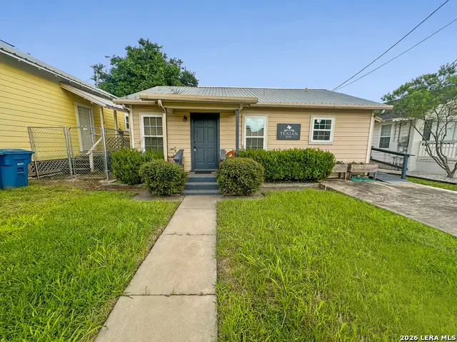 108 E Hefferman St, Beeville, TX 78102 - #1
