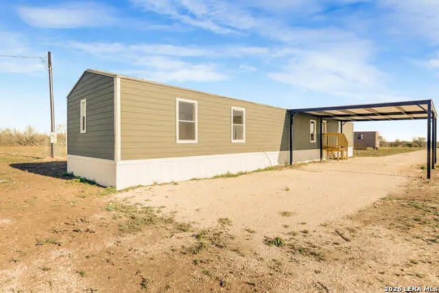 2811 Cr 467, Devine, TX 78016 - #1