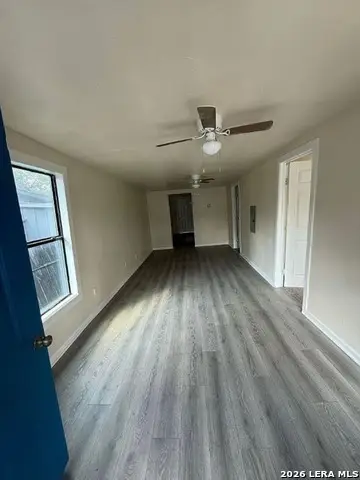 1623 Montezuma St, San Antonio, TX 78207 - #2