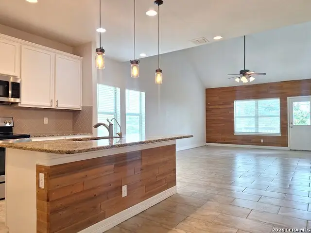 5801 Devonwood St, Cibolo, TX 78108 - #2