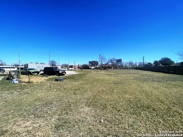 2122 E Southcross Blvd 1, San Antonio, TX 78223 - #3