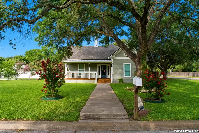 811 N Buchanan, Beeville, TX 78102 - #3