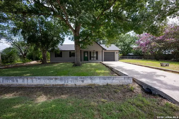 107 Country Ln, Maxwell, TX 78656