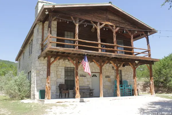 896 Old Rocksprings Road, Leakey, TX 78873