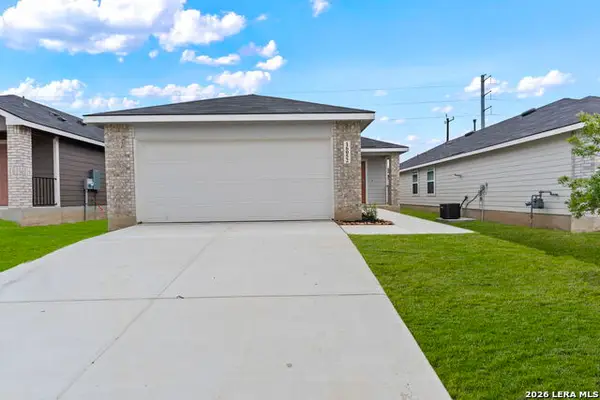 16052 Mahogany Way, Elmendorf, TX 78112