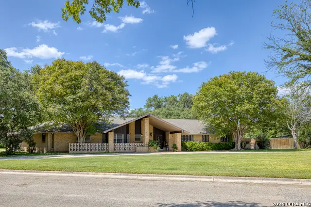 1 El Norte Cir, Uvalde, TX 78801 - #1