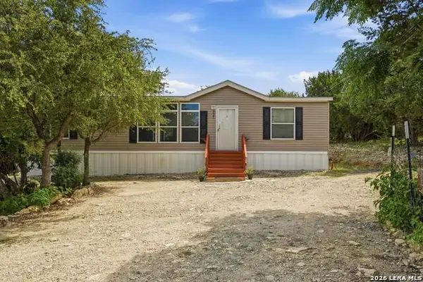 327 Lost Antler Dr, Canyon Lake, TX 78133
