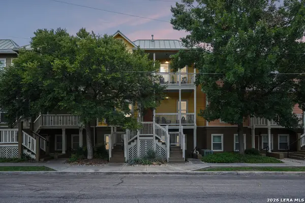 400 E Guenther St #2202, San Antonio, TX 78210