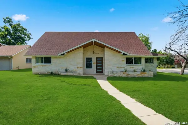 118 S Gardenview, Castle Hills, TX 78213
