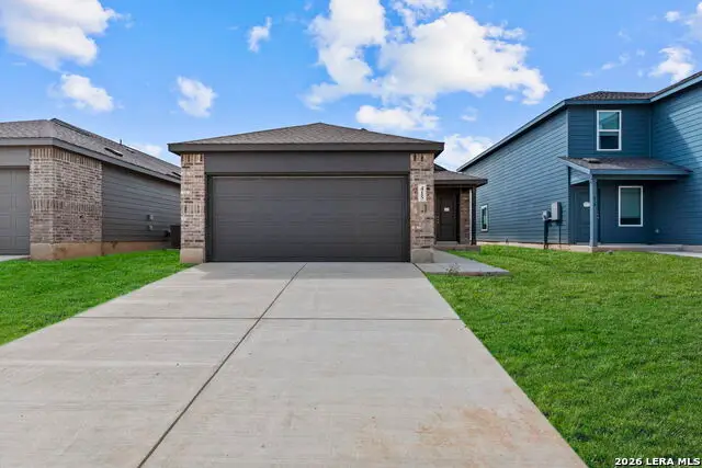 415 Sauvignon Pt, New Braunfels, TX 78130 - #1