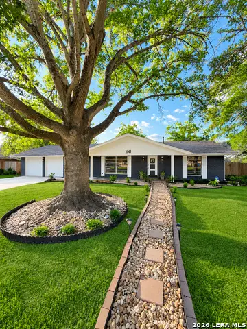 641 Richfield Dr., Windcrest, TX 78239