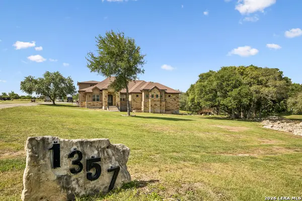 1357 Private Road 3702, San Antonio, TX 78253