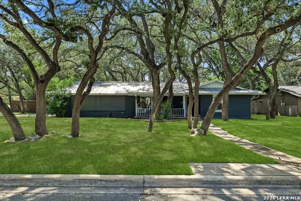 146 Canyon Creek Dr, Hollywood Park, TX 78232