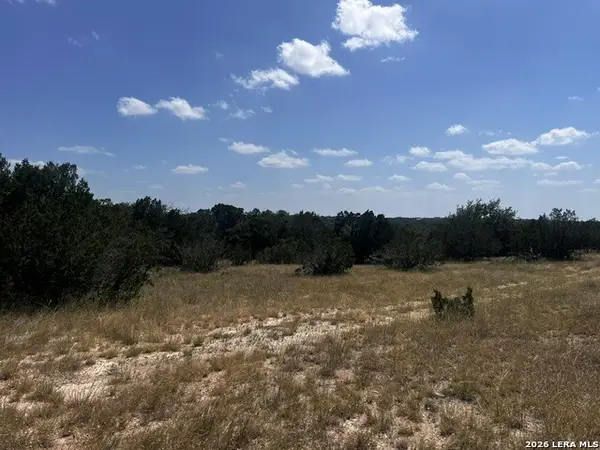1863 Sd 74200, Rocksprings, TX 78880