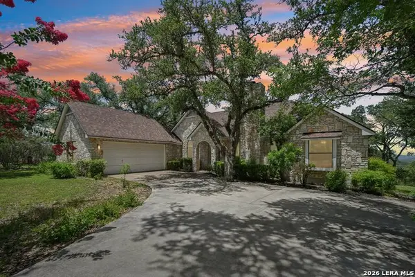 302 Mesa Dr, Wimberley, TX 78676
