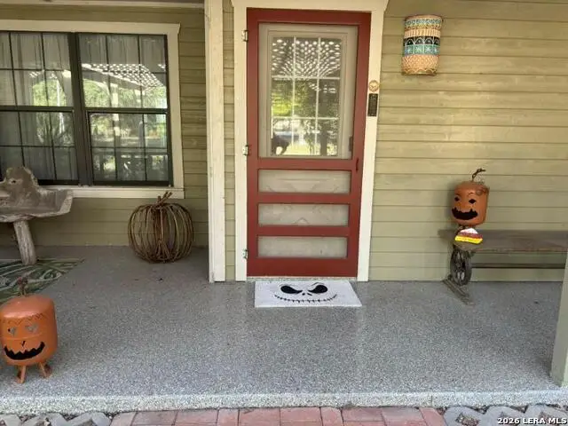 625 Second St, Comfort, TX 78013 - #2