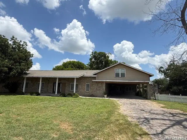 100 Hazel Ave, Three Rivers, TX 78071 - #1