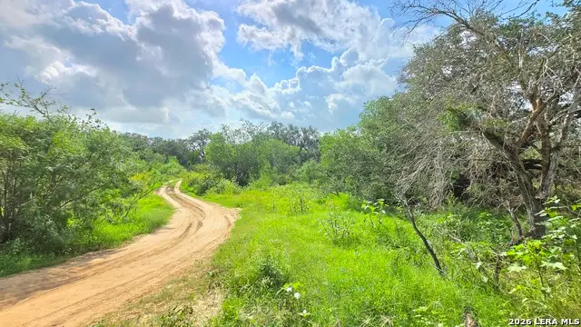289 Zigmond Rd, Poteet, TX 78065 - #1