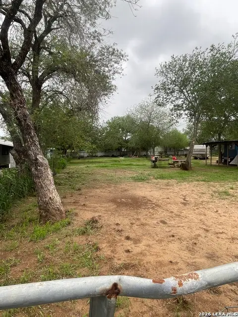 910 Evergreen, Jourdanton, TX 78026 - #2