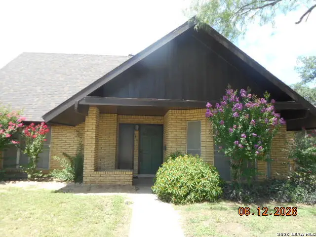 412 Chaparral Dr., Pleasanton, TX 78064 - #2