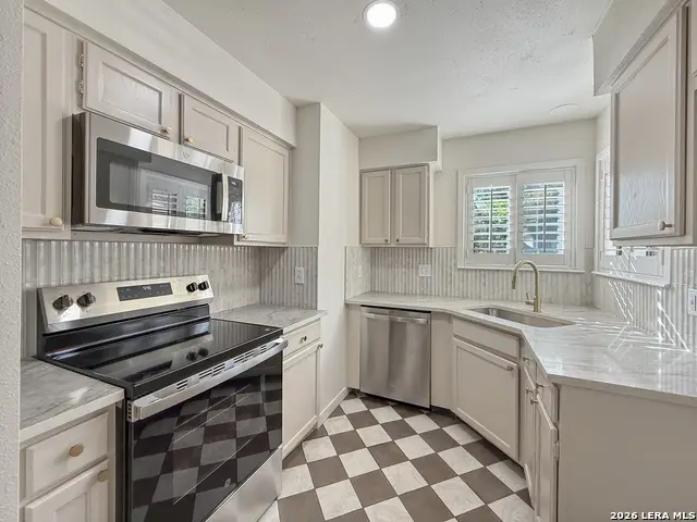 1410 Giselle Ln, San Antonio, TX 78232 - #3