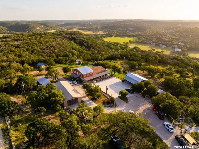 165 Trent Rd S, Kerrville, TX 78028 - #1