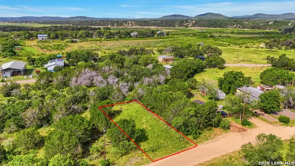378 Medina Dr, Bandera, TX 78003